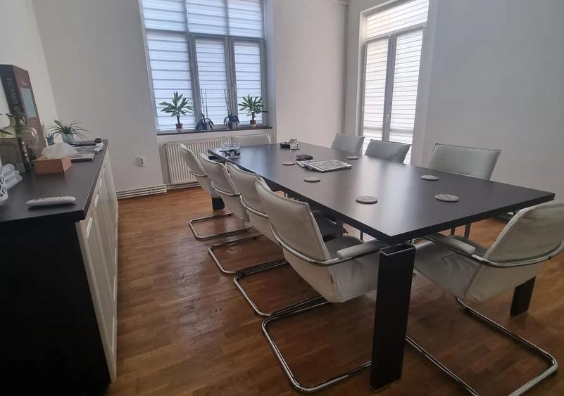 Apartament cu 5 camere decomandat în Pache Protopopescu