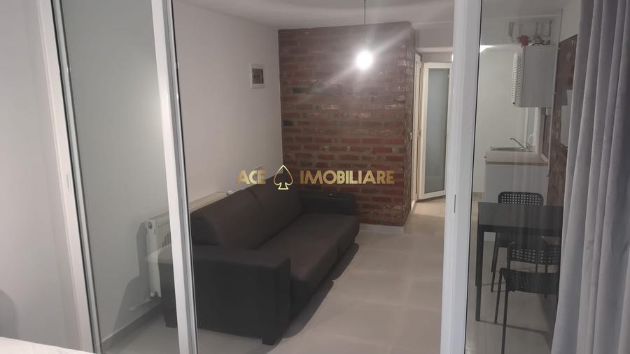 Garsonieră semidecomandată, mobilată în Grivița