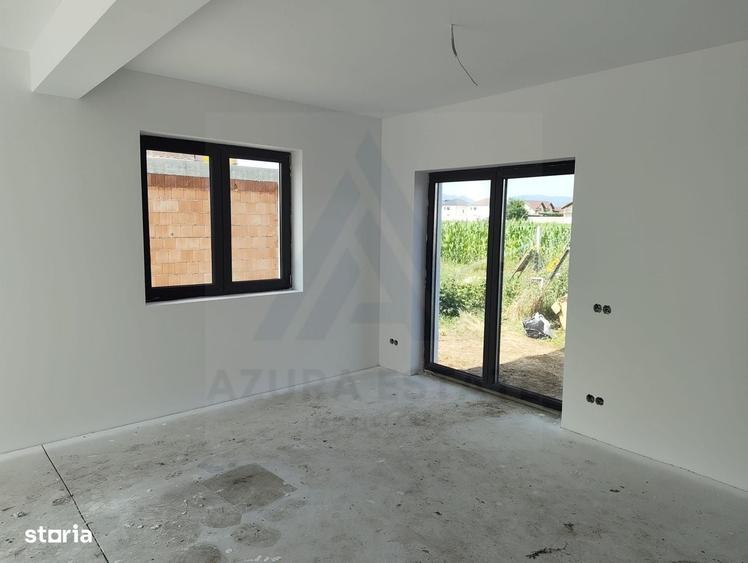 Casă cu 4 camere în Cristian