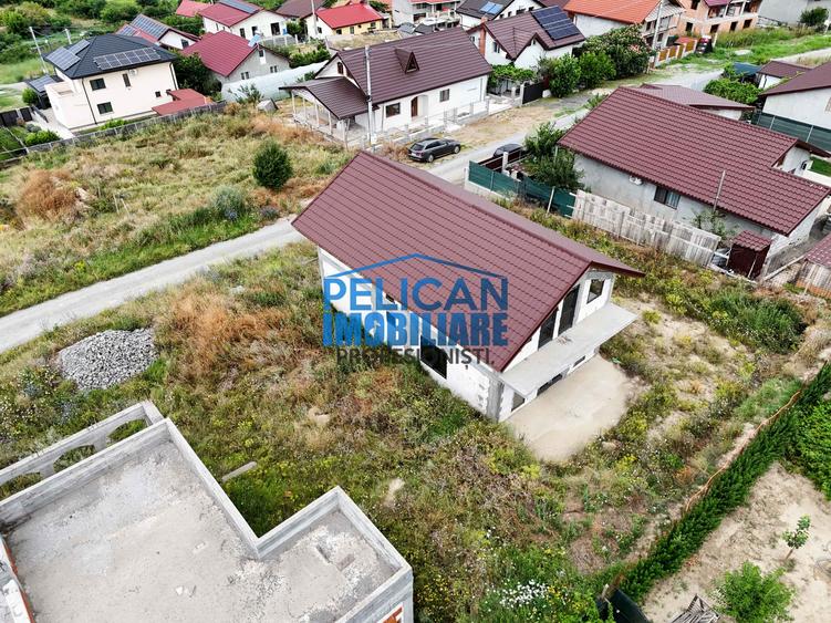 Casă individuală cu 4 camere cu Teren 500 Mp în Malcoci