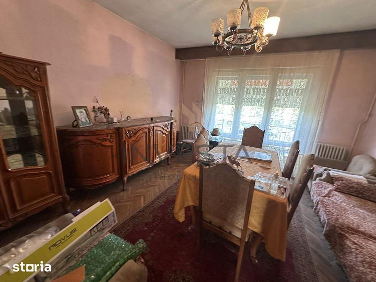 Apartament cu 4 camere decomandat în Gruia
