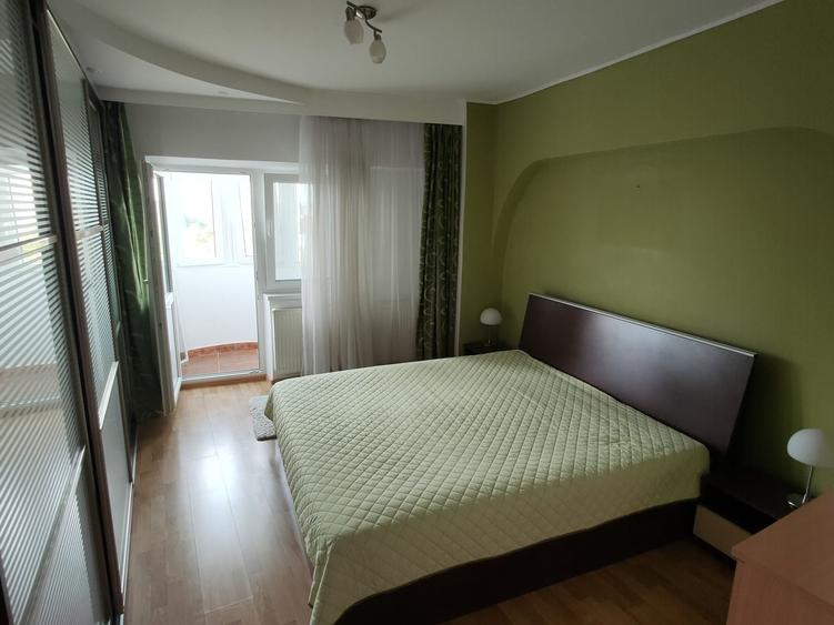 Apartament cu 3 camere decomandat în Crângași