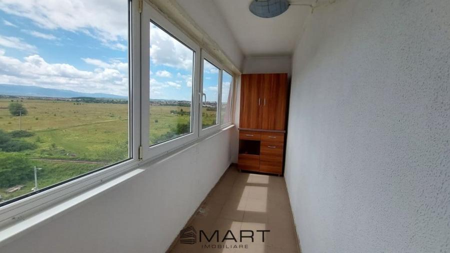 Apartament cu 4 camere decomandat în Ștrand
