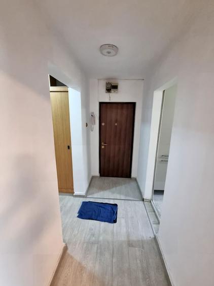 Apartament cu 3 camere decomandat în Tomis Nord