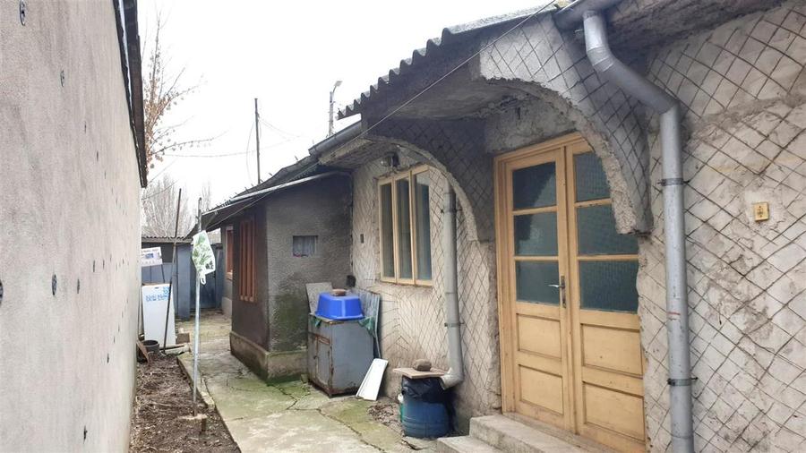 Casă cu 6 camere cu Teren 272 Mp în Central