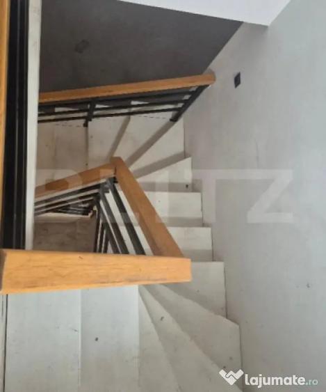 Apartament cu 4 camere decomandat în Careiului