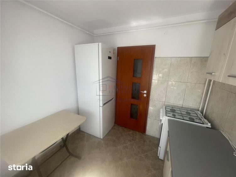 Apartament cu 3 camere semidecomandat în Ultracentral