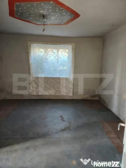Casă cu 2 camere cu Teren 3750 Mp în Ceanu Mare