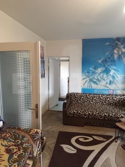 Apartament cu 3 camere semidecomandat, mobilat în Tătărași