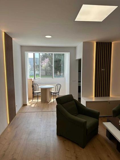 Apartament semidecomandat în Central
