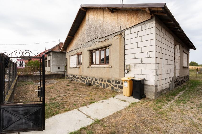 Casă cu 4 camere în Central