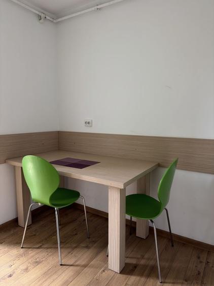 Apartament cu 3 camere decomandat în Lipovei