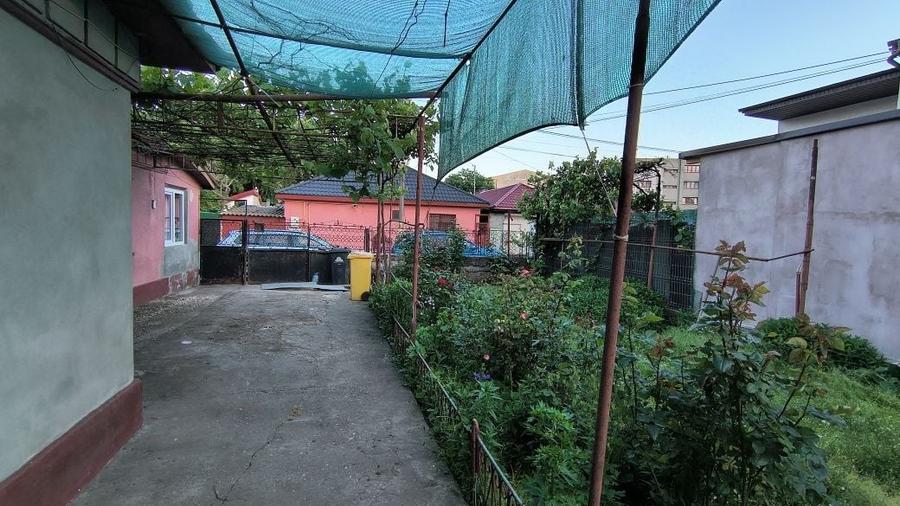 Casă cu 4 camere cu Teren 294 Mp în Central