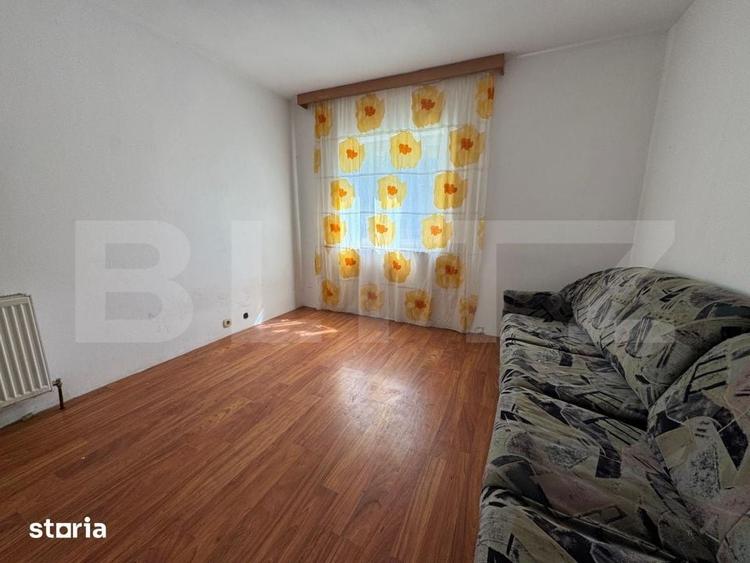 Apartament cu 3 camere semidecomandat în Central