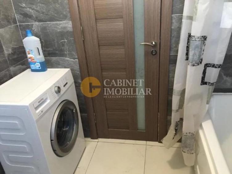 Garsonieră decomandată, mobilată în Podu Roș
