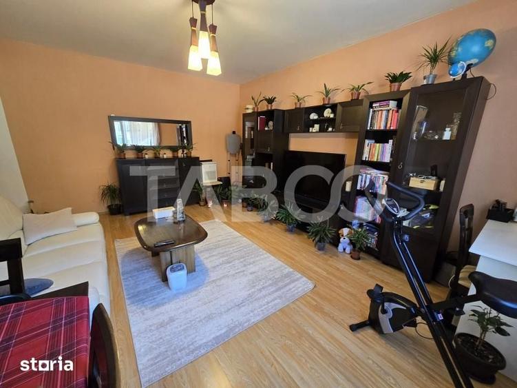 Apartament cu 2 camere decomandat în Est