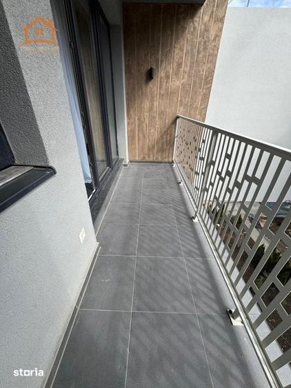Apartament cu 2 camere decomandat în Tractorul