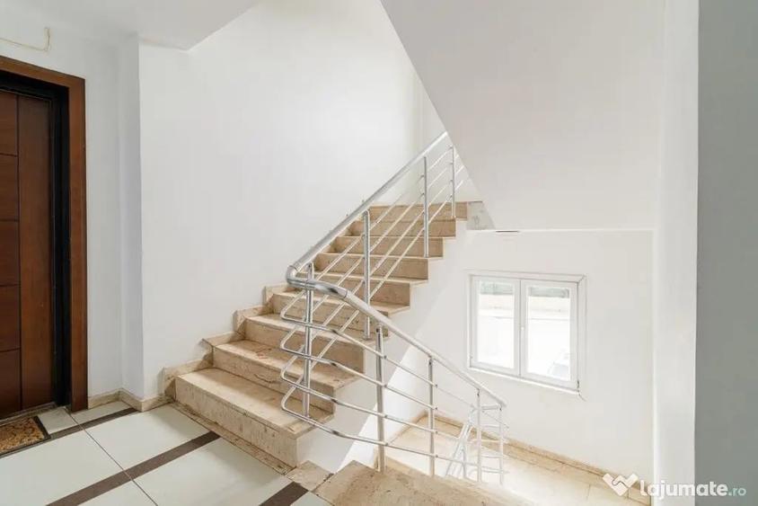Apartament cu 3 camere semidecomandat în Ștefăneștii de Jos