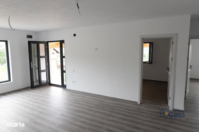 Casă cu 3 camere în Piscani