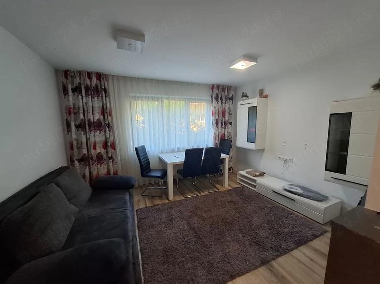 Apartament cu 4 camere decomandat în Central