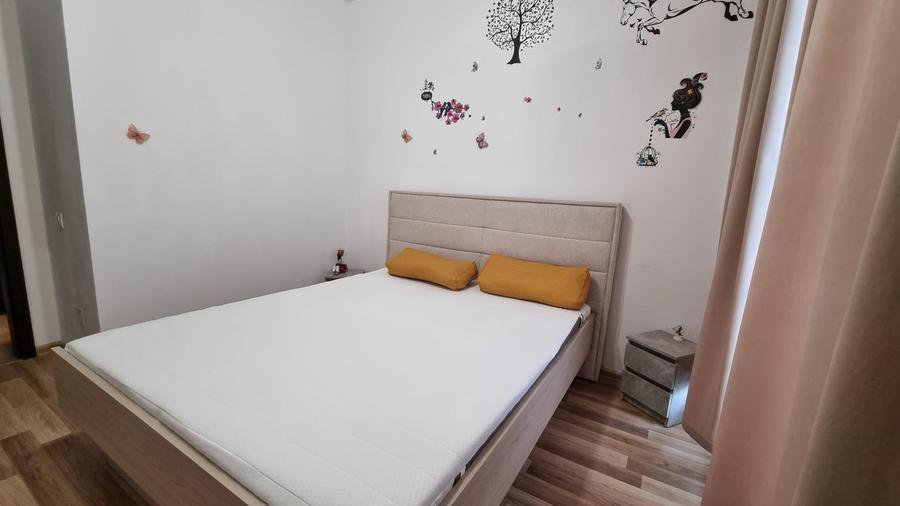 Apartament cu 2 camere decomandat în Berceni