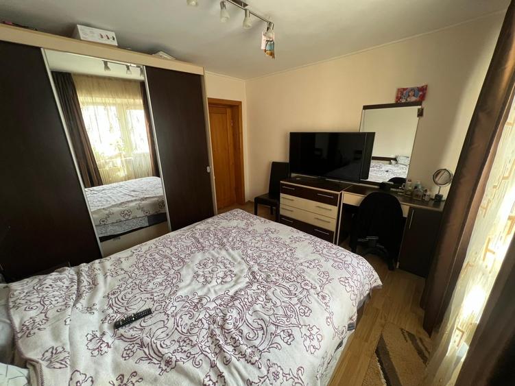 Apartament cu 3 camere, mobilat în Ultracentral