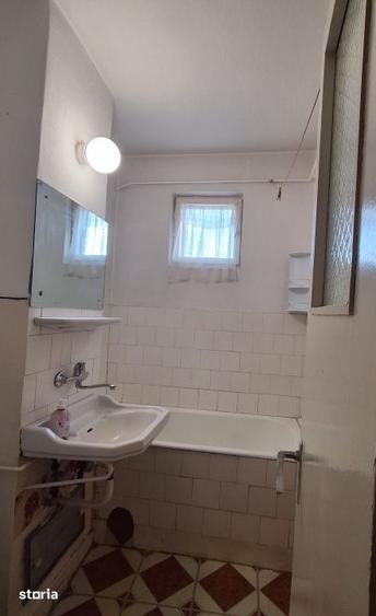 Apartament cu 2 camere decomandat în Vest
