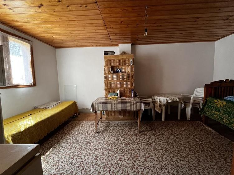 Casă cu 4 camere în Lepșa
