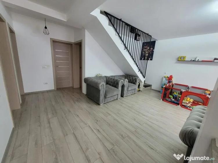 Casă cu 3 camere cu Teren 320 Mp în Lunca Cetățuii