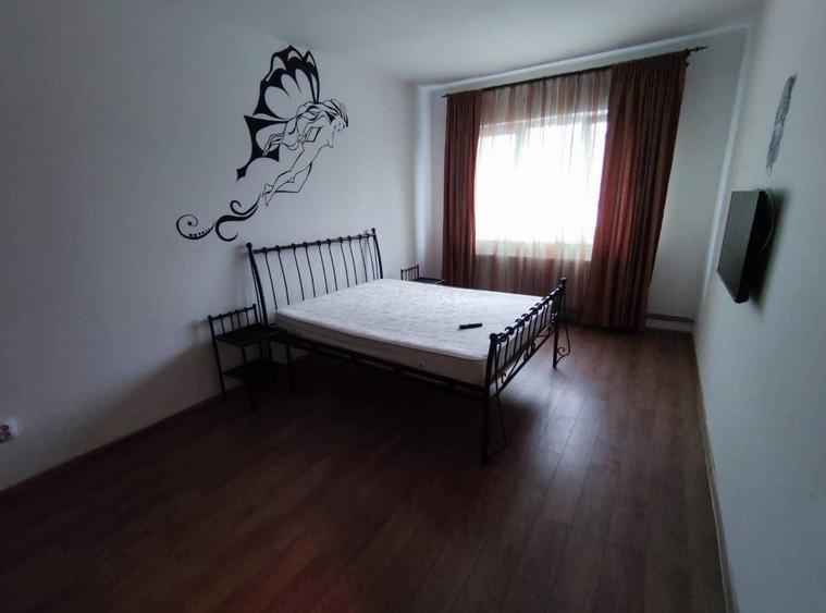 Apartament cu 2 camere decomandat în Exterior Vest