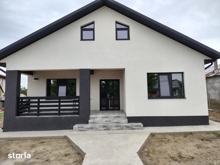 Casă cu 5 camere cu Teren 550 Mp în Braniștea