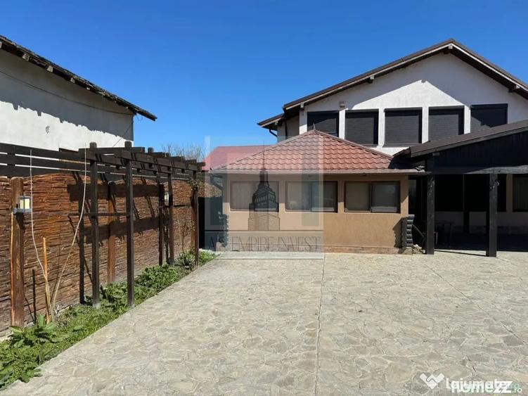 Casă cu 6 camere cu Teren 550 Mp în Crevedia
