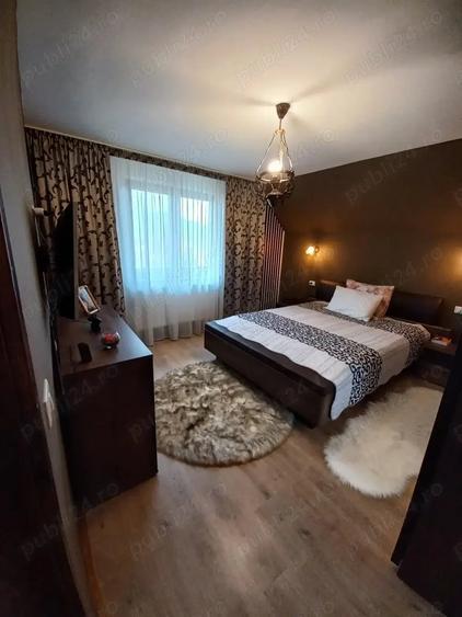 Casă cu 4 camere cu Teren 1229 Mp în Central