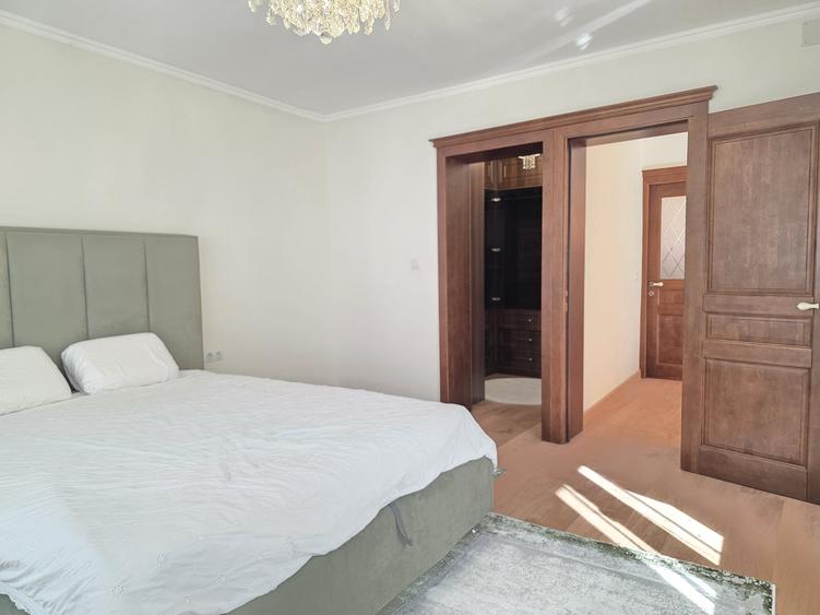 Casă individuală cu 2 camere cu Canalizare în Schei
