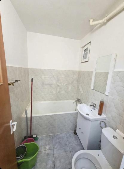 Apartament cu 2 camere semidecomandat, mobilat în Rahova