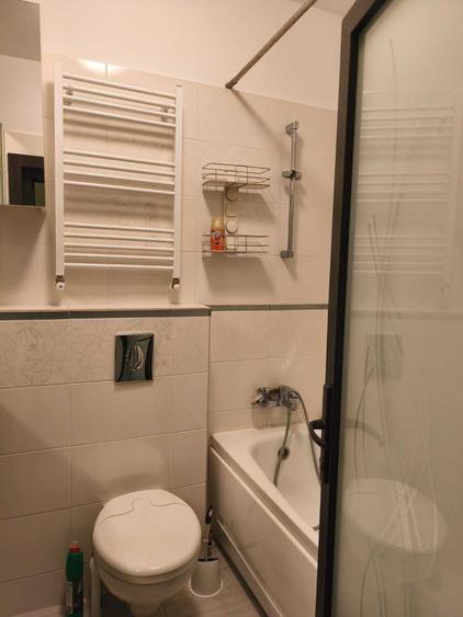 Apartament cu 2 camere decomandat în Piața Unirii