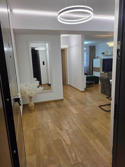 Apartament cu 3 camere decomandat în Pipera