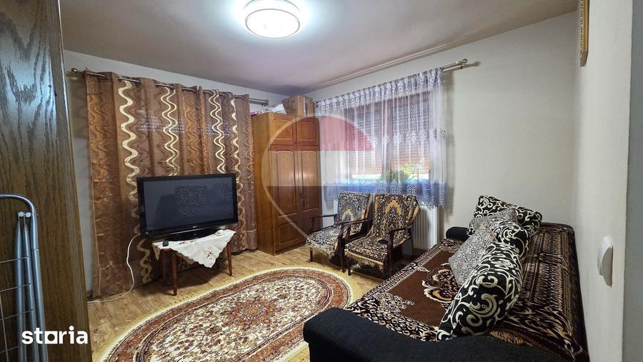 Casă cu 7 camere cu Teren 1400 Mp în Brâncovenești
