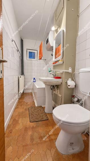 Apartament cu 3 camere decomandat în Țiglina 1