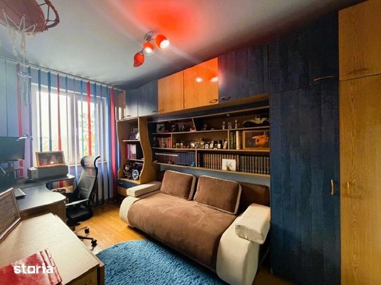 Apartament cu 3 camere în Crișan