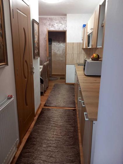 Apartament cu 4 camere decomandat în Central