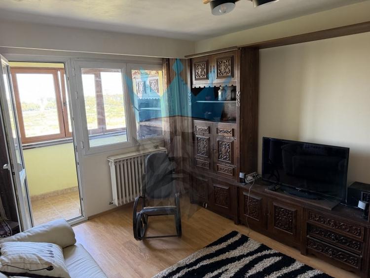 Apartament cu 2 camere decomandat, mobilat în Titan