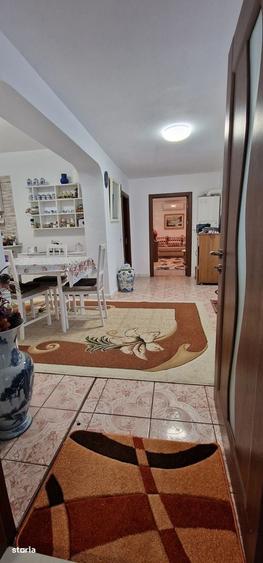 Casă cu 3 camere în Central
