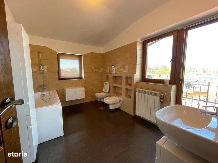 Casă cu 4 camere cu Teren 77 Mp în Drumul Sării