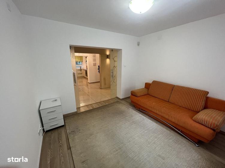 Apartament cu 4 camere în Costin Georgian