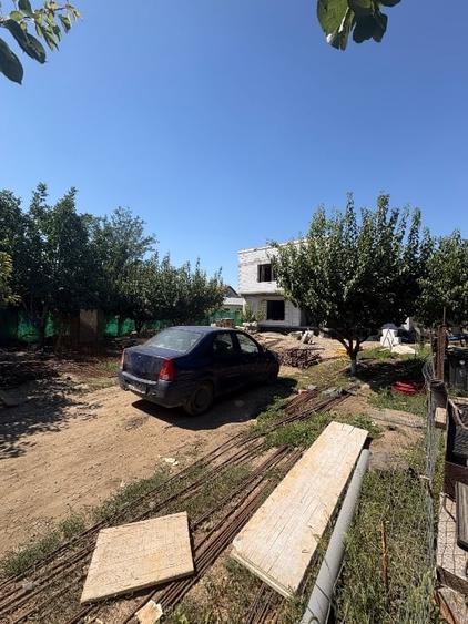 Casă individuală cu 4 camere cu Canalizare în Costi