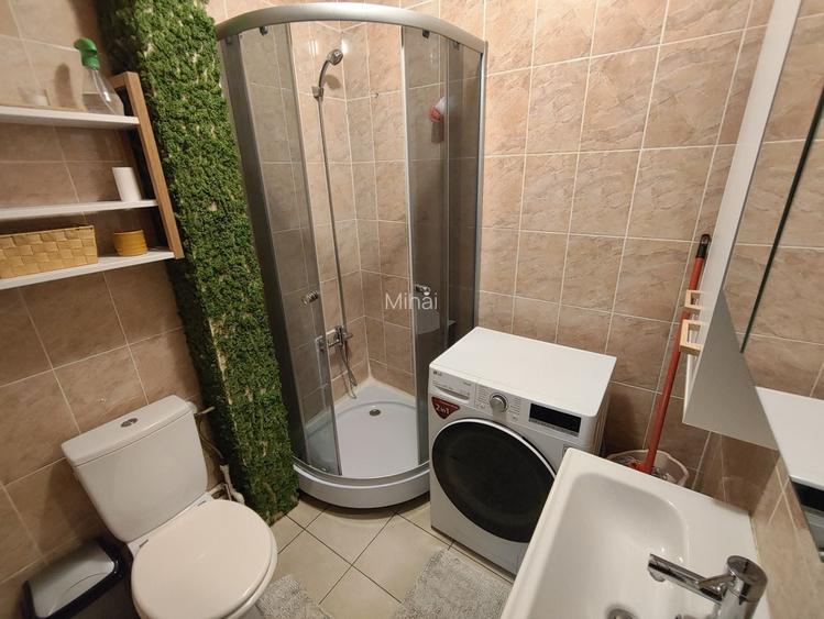 Apartament 2 camere semidecomandat - zona Poitiers
