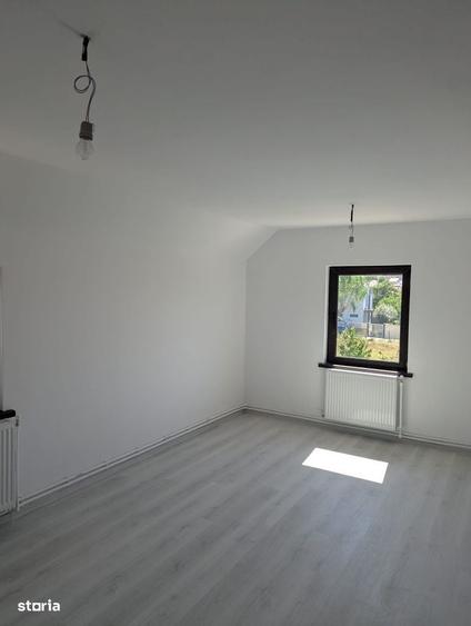 Casă cu 4 camere cu Teren 352 Mp în Valu lui Traian