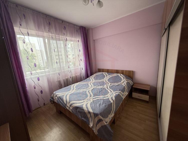 Apartament cu 2 camere decomandat, mobilat în Micro 20