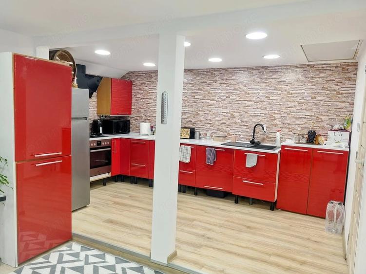 Spațiu comercial, de 373 mp, în Sântandrei